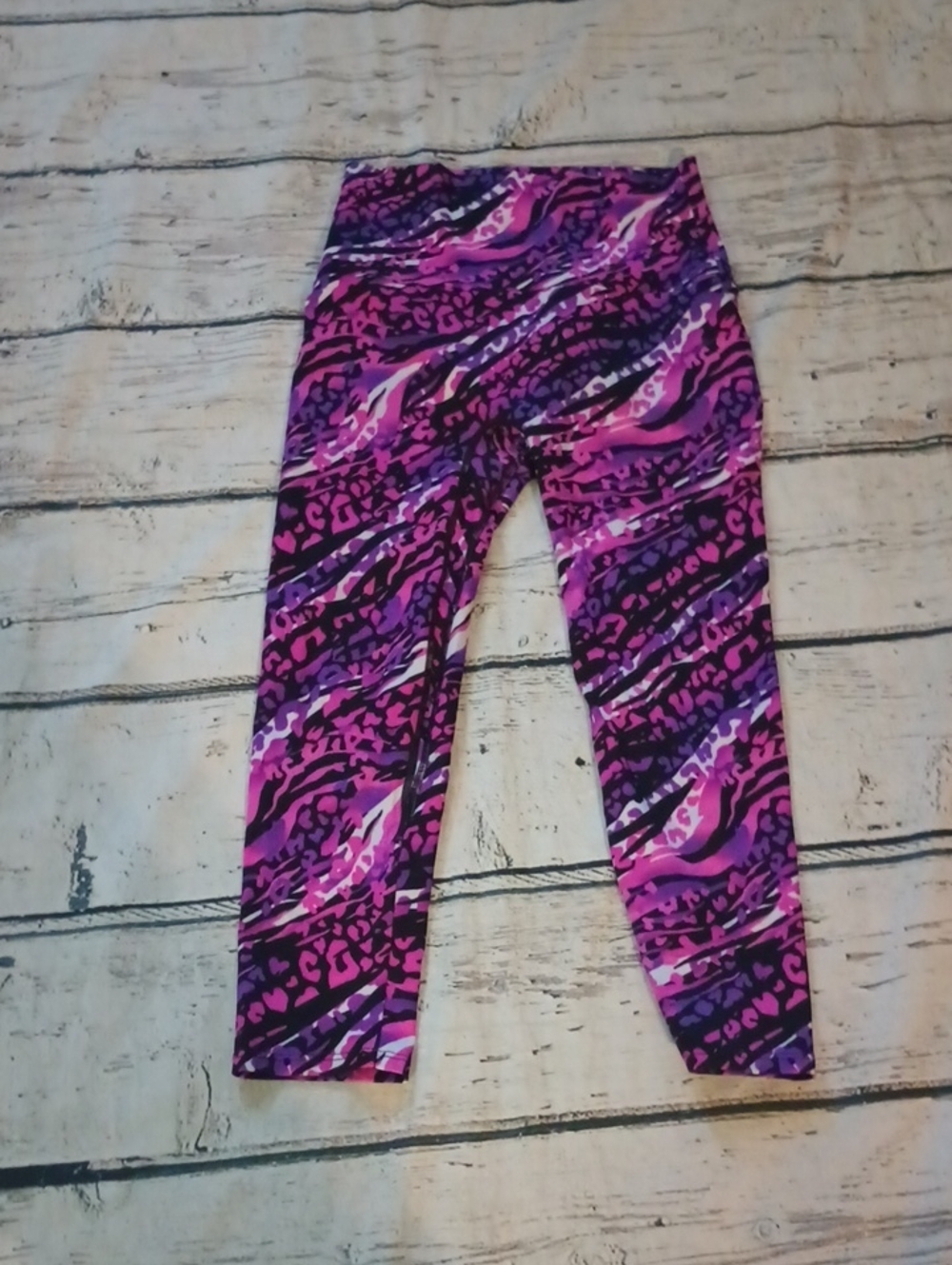 K Deer Fierce Flow Pink Purple Animal Print Crop Leggings M